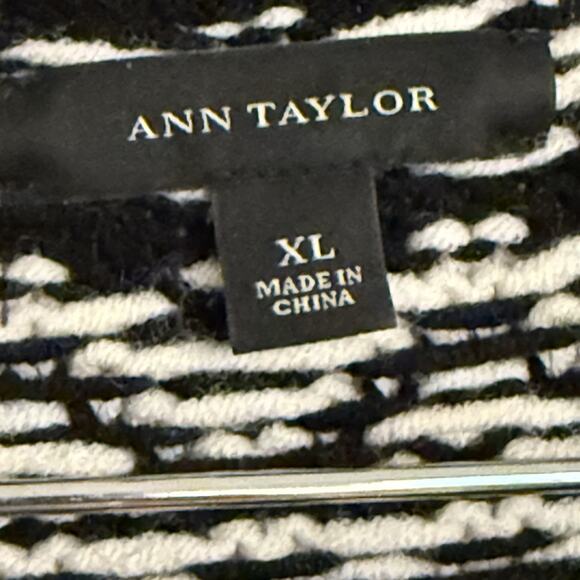 Ann taylor Black White Tunic Sweater Sz XL Wool Blend Geo Aztec Graphic Knit - Picture 10 of 11
